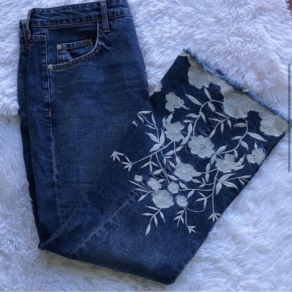 - Pilcro & the Letterpress Anthropologie Flare Floral  denim Jeans Sz. 31 - Picture 2 of 3